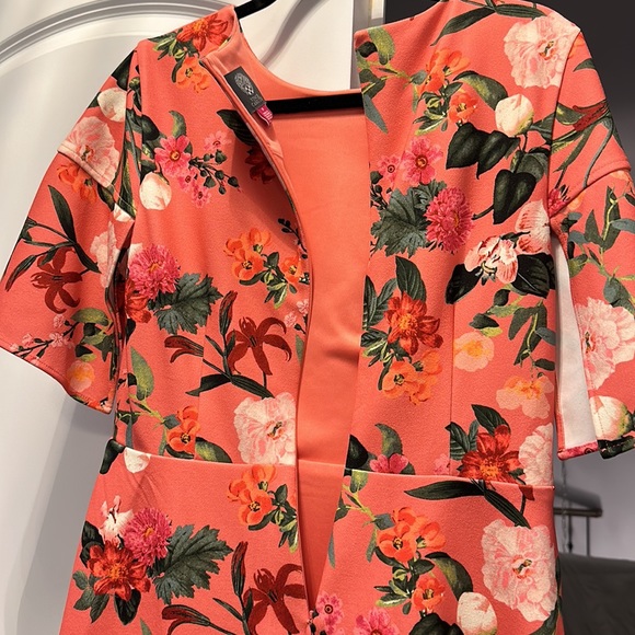 Vince Camuto Floral Dress - Picture 4 of 4